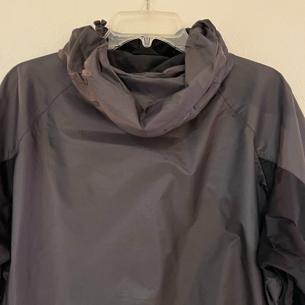 MOUNTAIN HARDWARE Conduit SL Women's Gray/Black Jacket - Size L - Picture 11 of 13